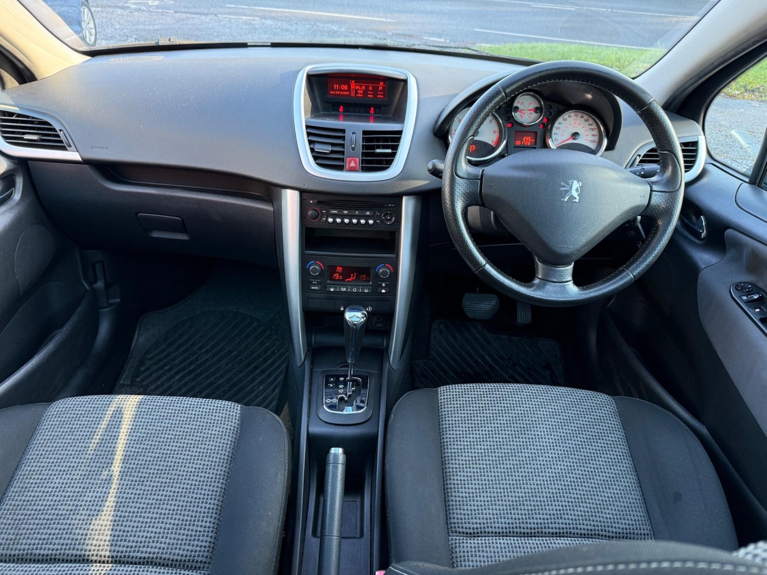 Used Peugeot 207 2009 for sale - 77293569: Photo 13