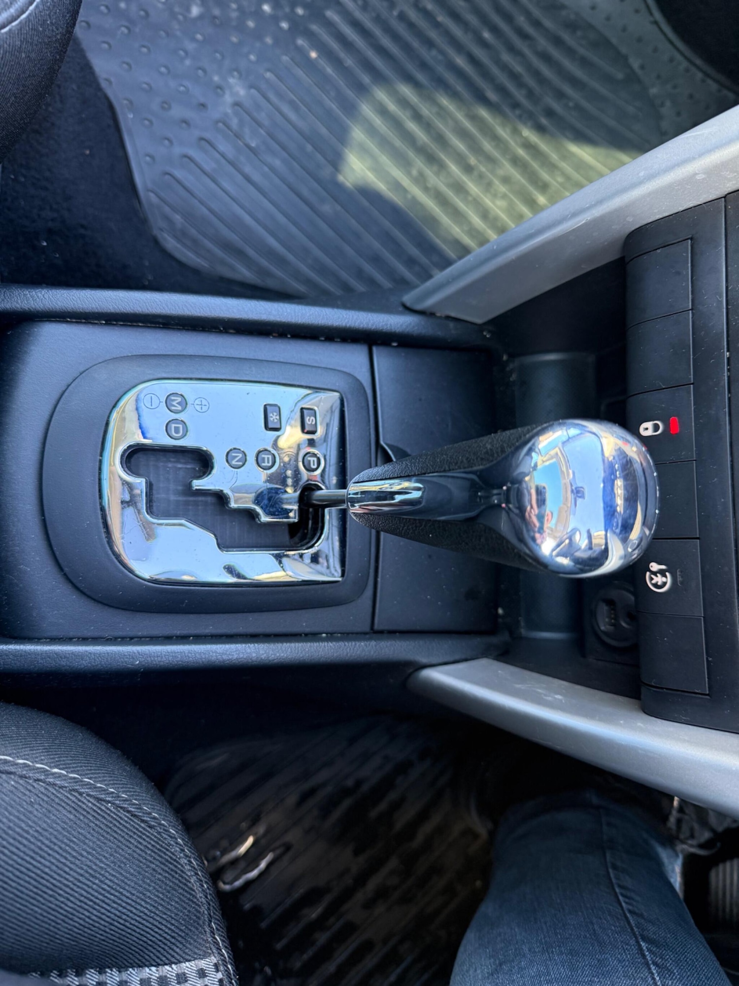 Used Peugeot 207 2009 for sale - 77293569: Photo 15