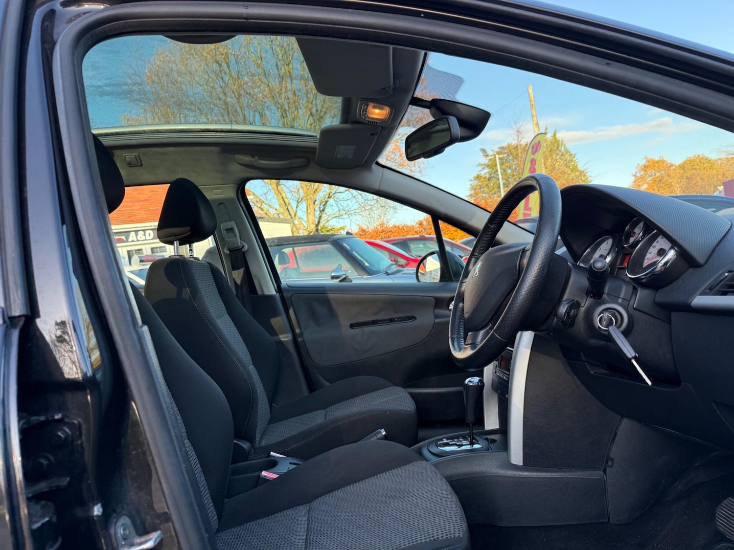 Used Peugeot 207 2009 for sale - 77293569: Photo 17