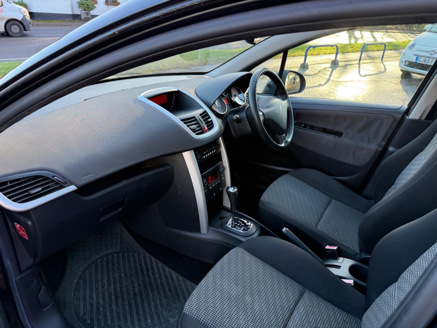 Used Peugeot 207 2009 for sale - 77293569: Photo 32