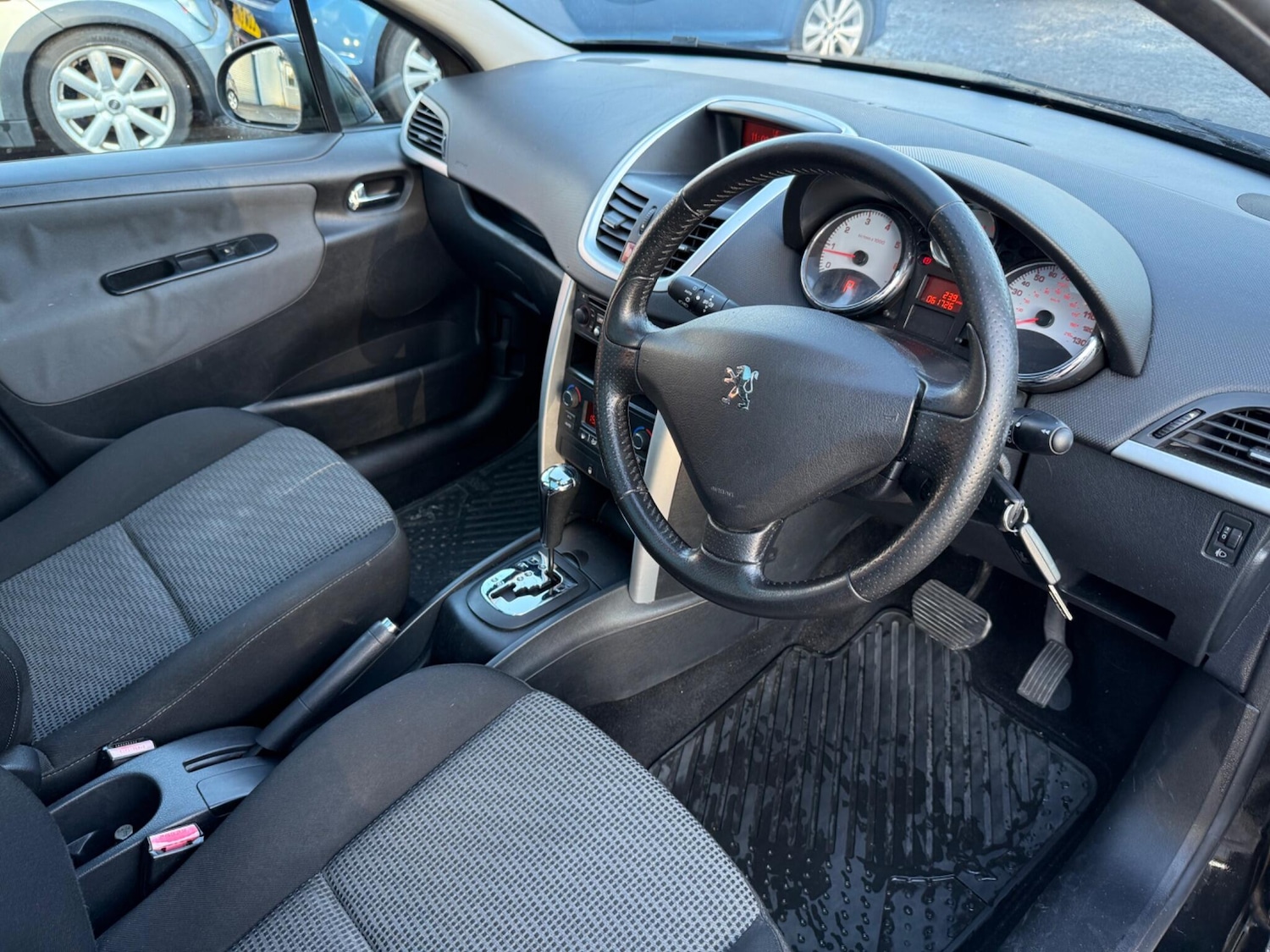 Used Peugeot 207 2009 for sale - 77293569: Photo 33