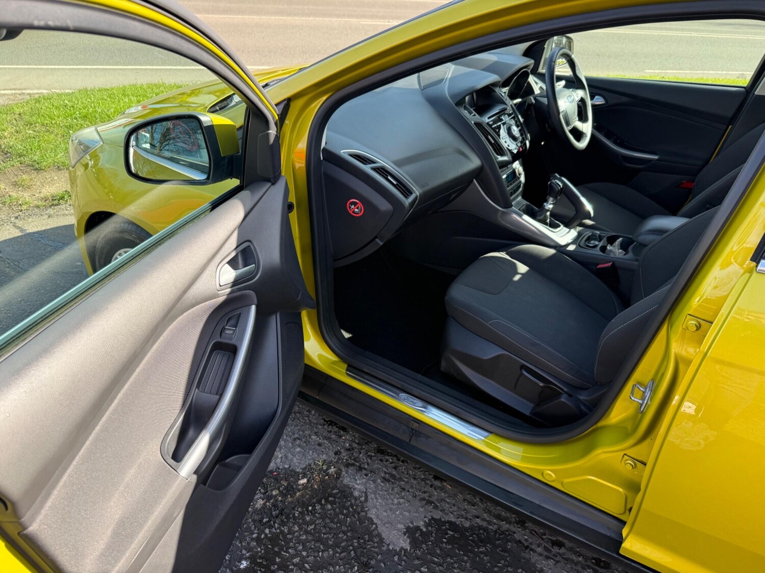 Used Ford Focus 2011 for sale - 77919077: Photo 15