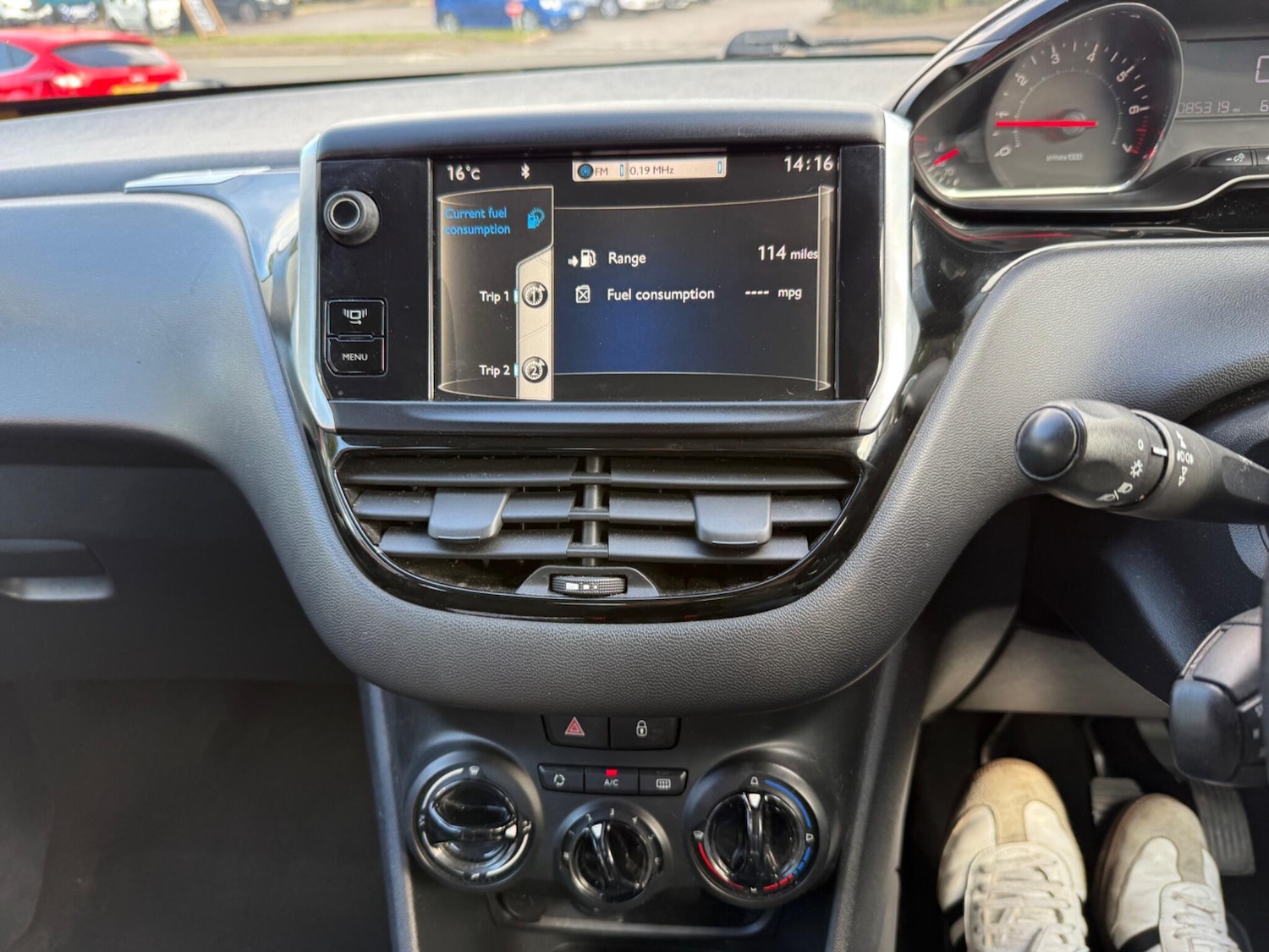 Used Peugeot 208 2012 for sale - 76412425: Photo 26