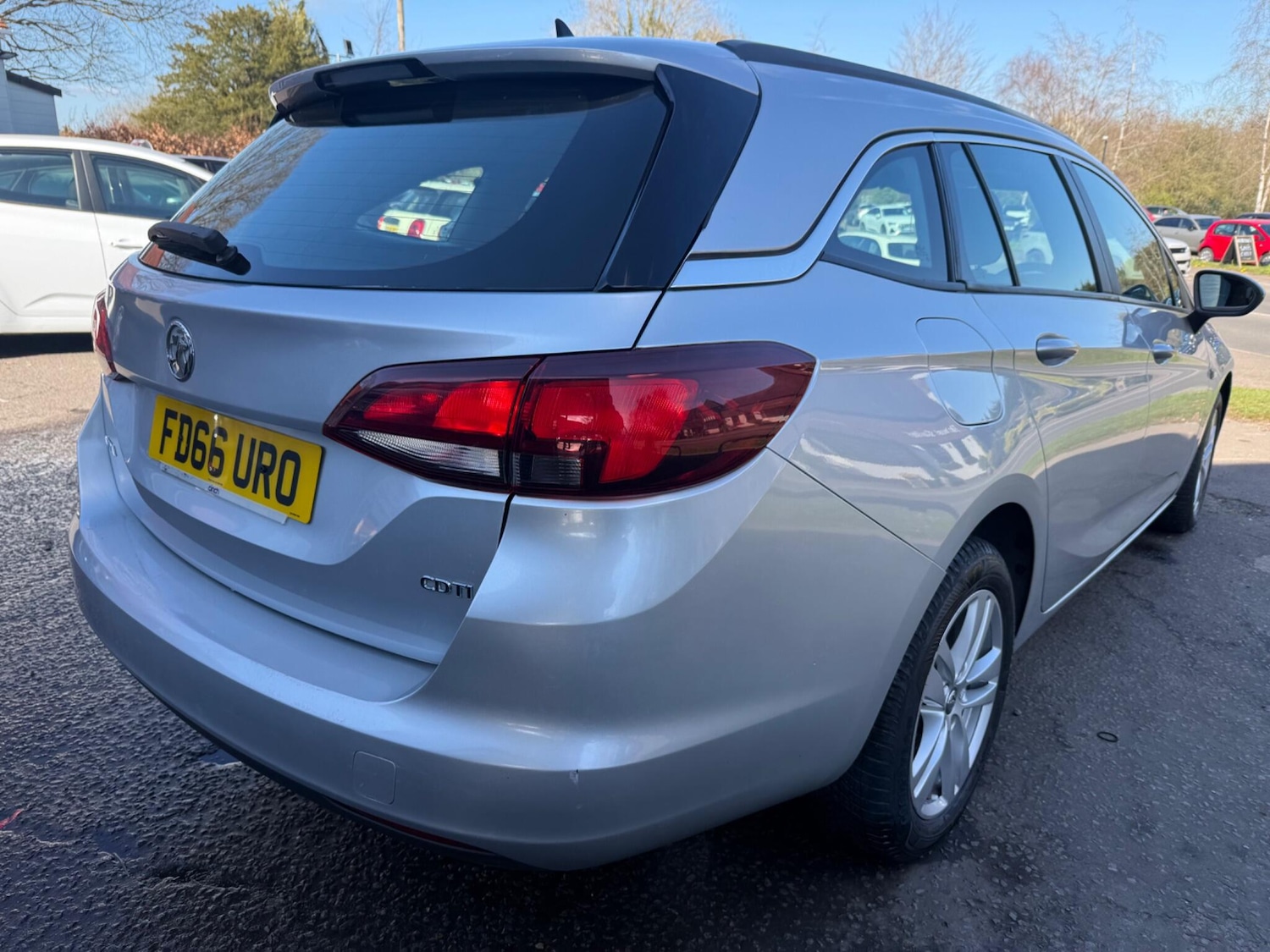 Used Vauxhall Astra 2017 for sale - 78111688: Photo 2