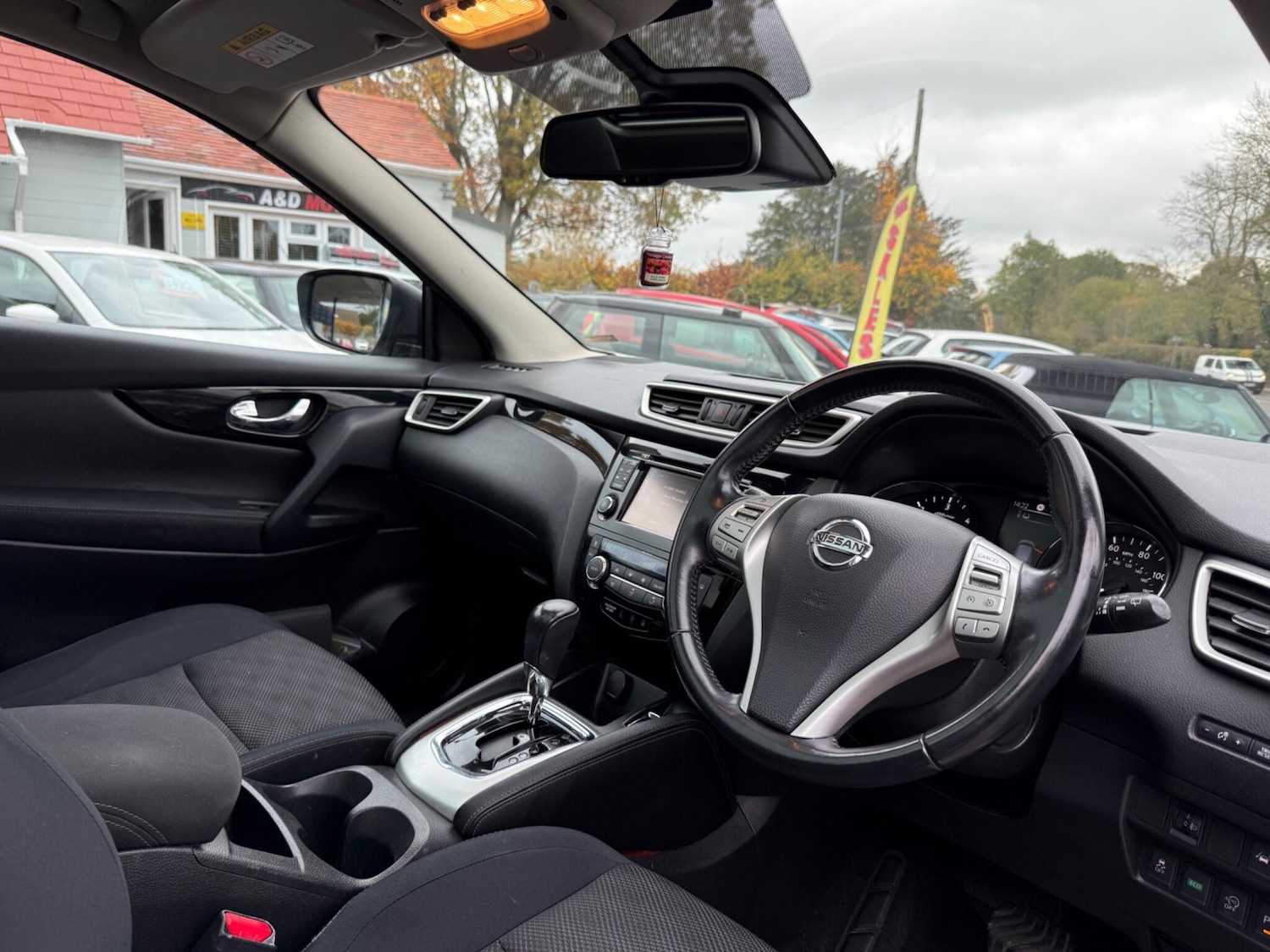 Used Nissan Qashqai 2015 for sale - 76501193: Photo 17