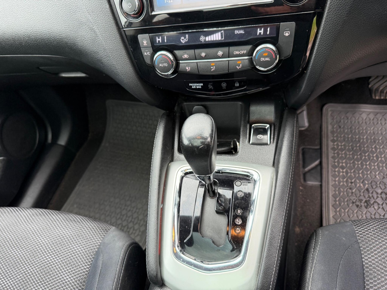 Used Nissan Qashqai 2015 for sale - 76501193: Photo 18