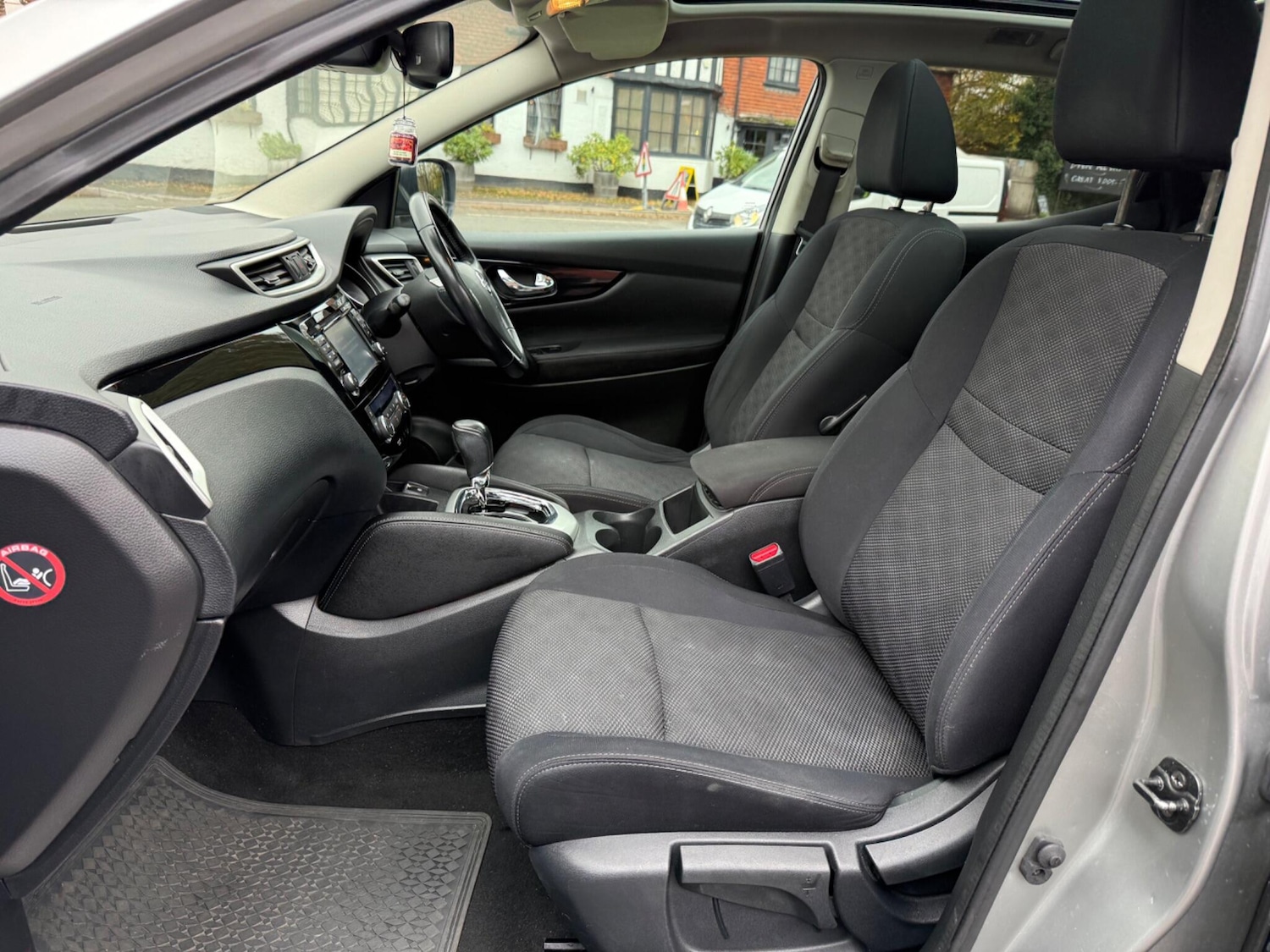 Used Nissan Qashqai 2015 for sale - 76501193: Photo 36