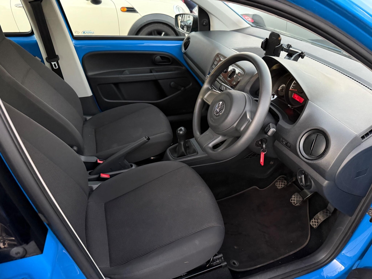 Used Volkswagen up! 2015 for sale - 76609382: Photo 19