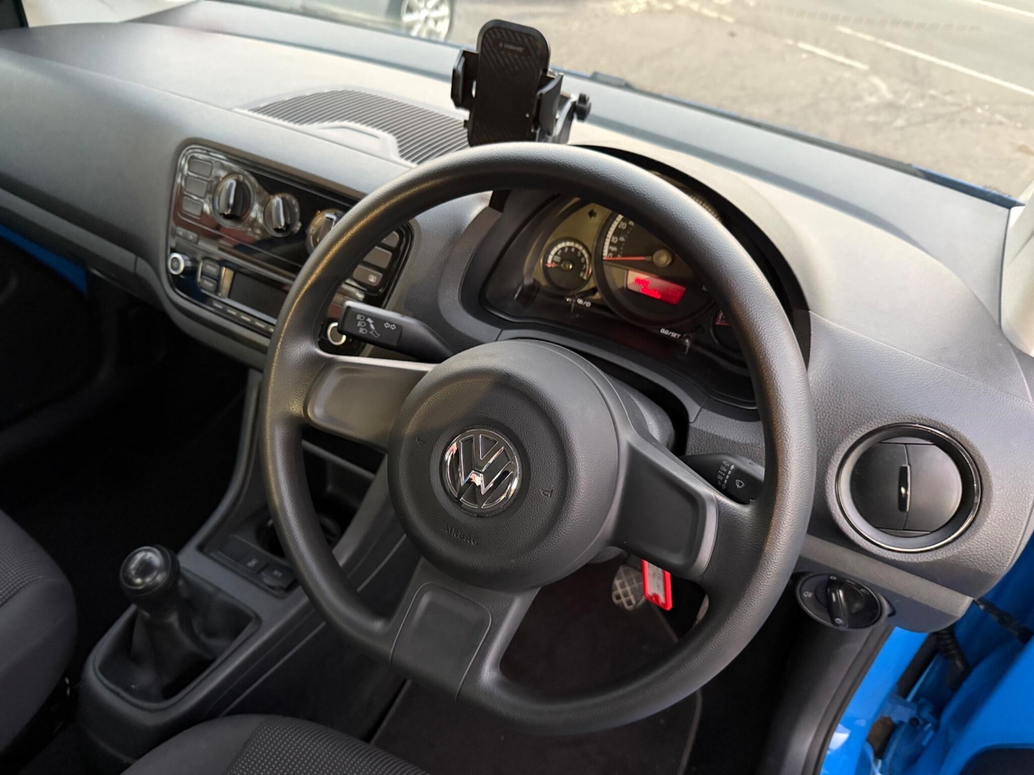 Used Volkswagen up! 2015 for sale - 76609382: Photo 32