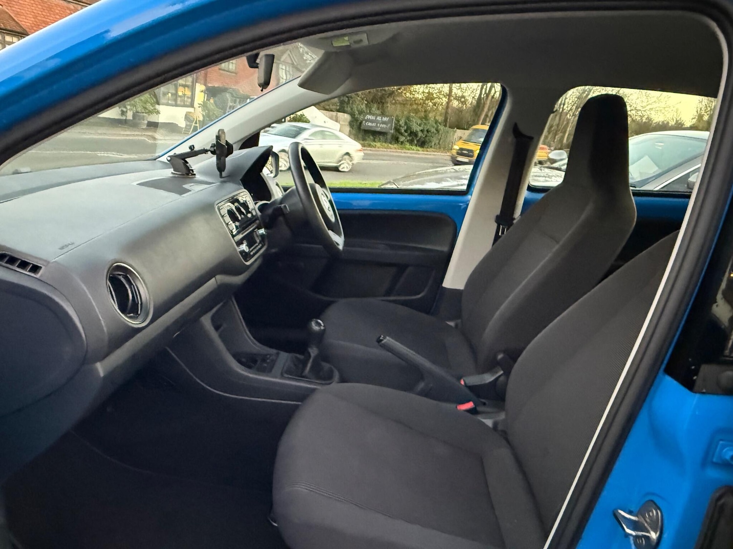 Used Volkswagen up! 2015 for sale - 76609382: Photo 36