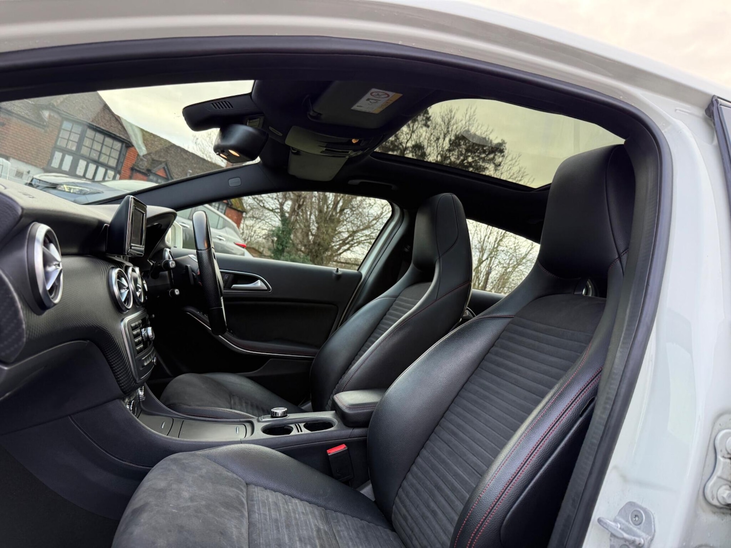 Used Mercedes-Benz A-Class 2013 for sale - 77200772: Photo 37