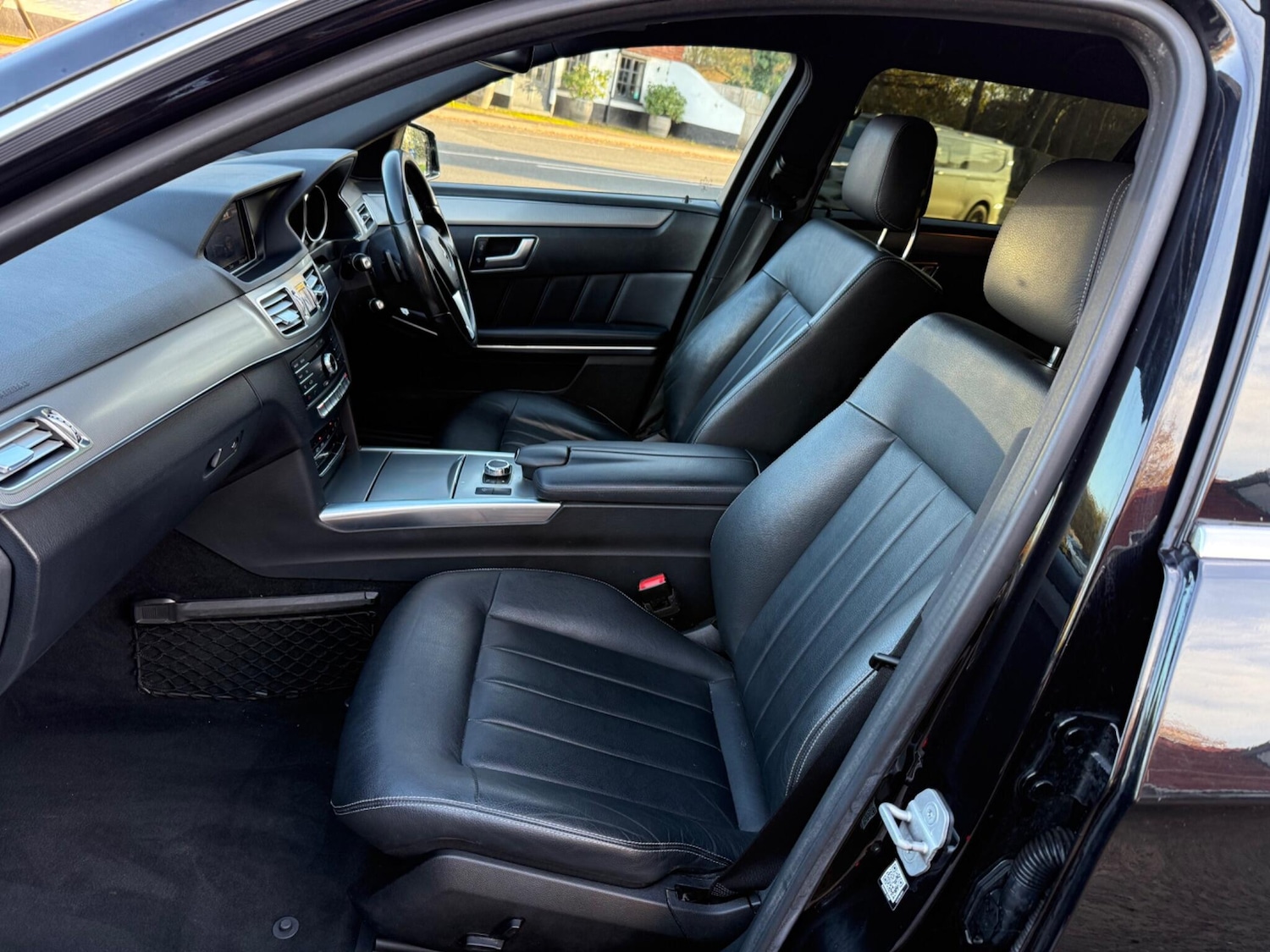 Used Mercedes-Benz E Class 2016 for sale - 76739346: Photo 42