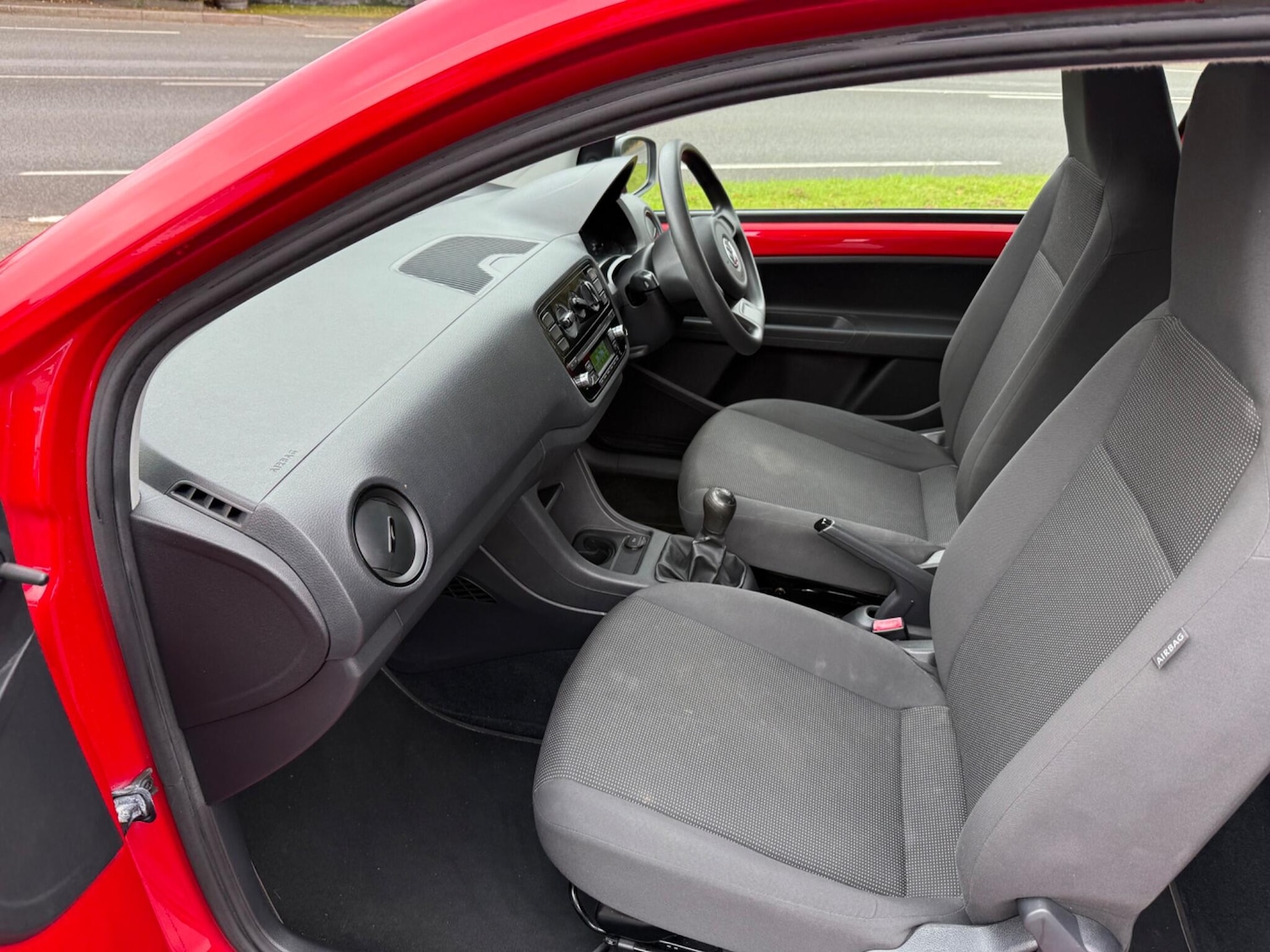 Used Volkswagen up! 2013 for sale - 76412419: Photo 13