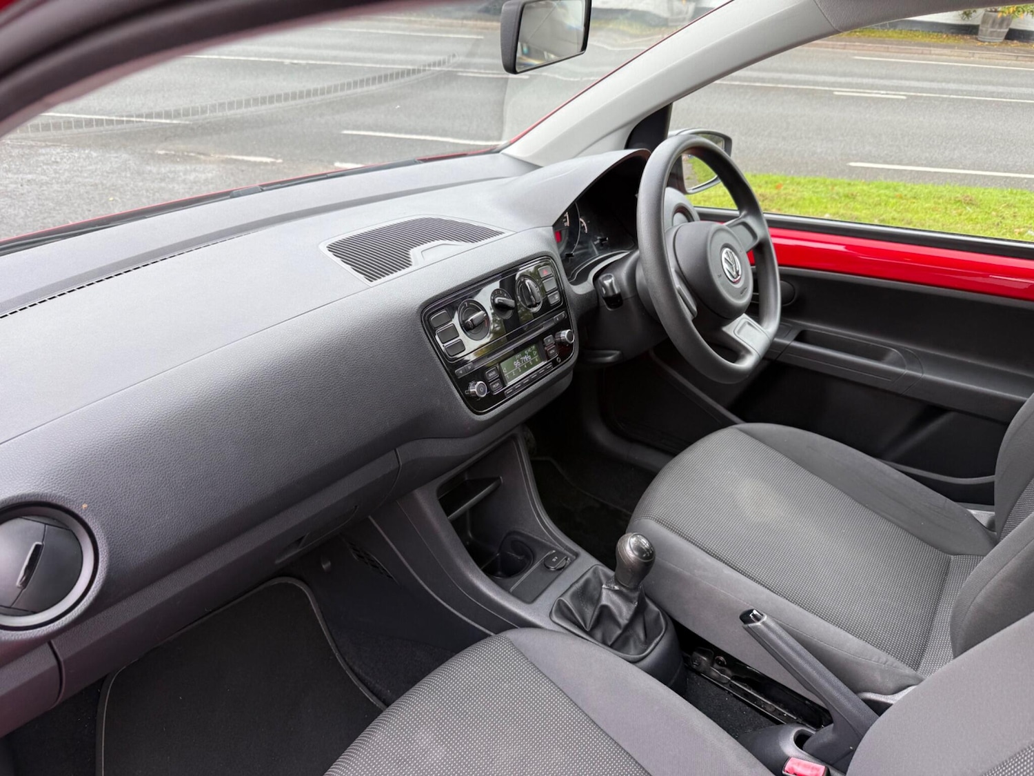 Used Volkswagen up! 2013 for sale - 76412419: Photo 14