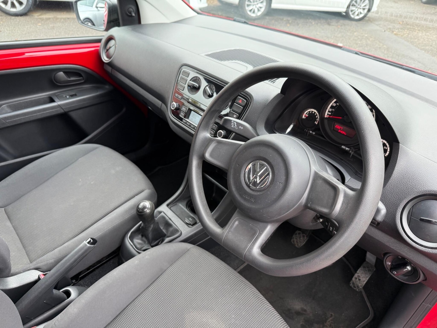 Used Volkswagen up! 2013 for sale - 76412419: Photo 21