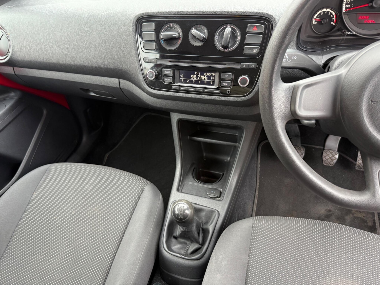 Used Volkswagen up! 2013 for sale - 76412419: Photo 23