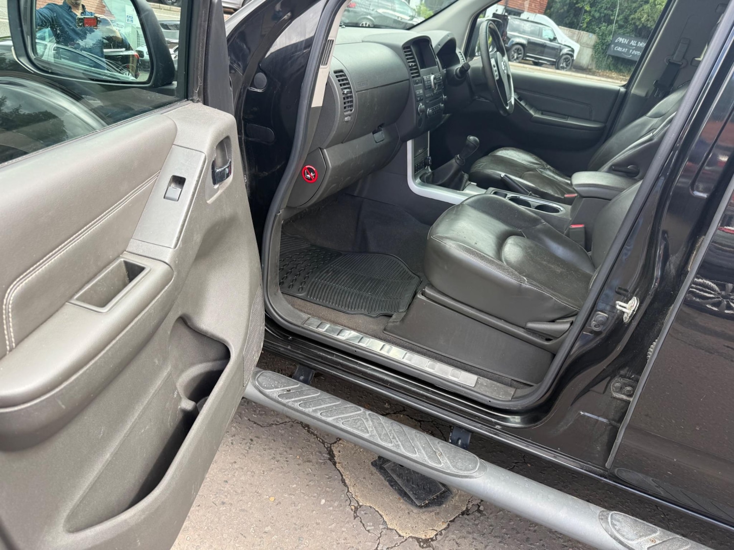 Used Nissan Navara 2012 for sale - 76412427: Photo 29