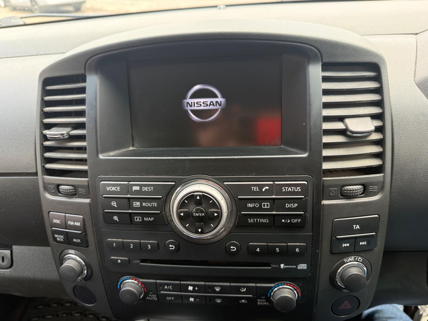 Used Nissan Navara 2012 for sale - 76412427: Photo 35