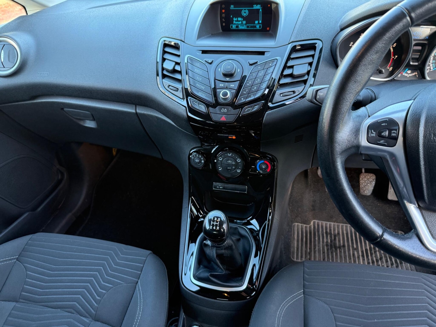 Used Ford Fiesta 2013 for sale - 77919089: Photo 25