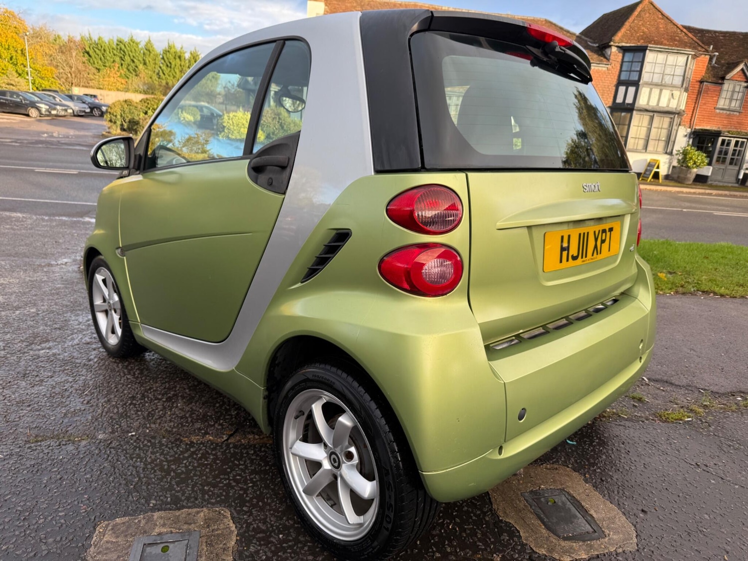 Used smart fortwo 2011 for sale - 76412421: Photo 2