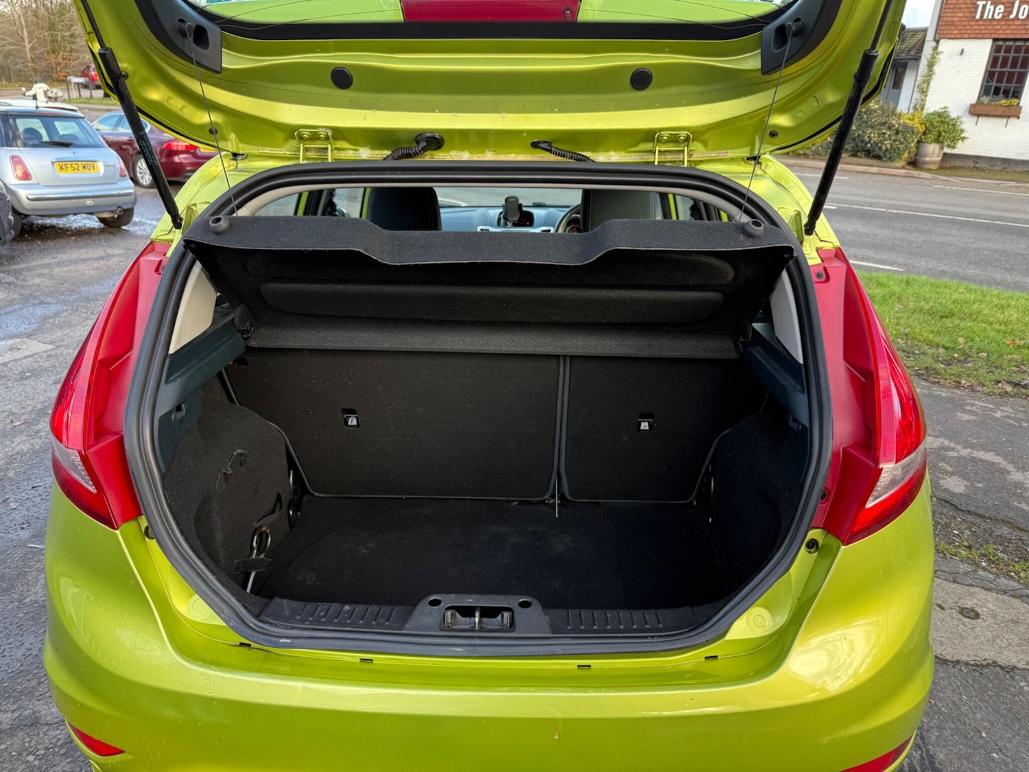 Used Ford Fiesta 2012 for sale - 77262863: Photo 28