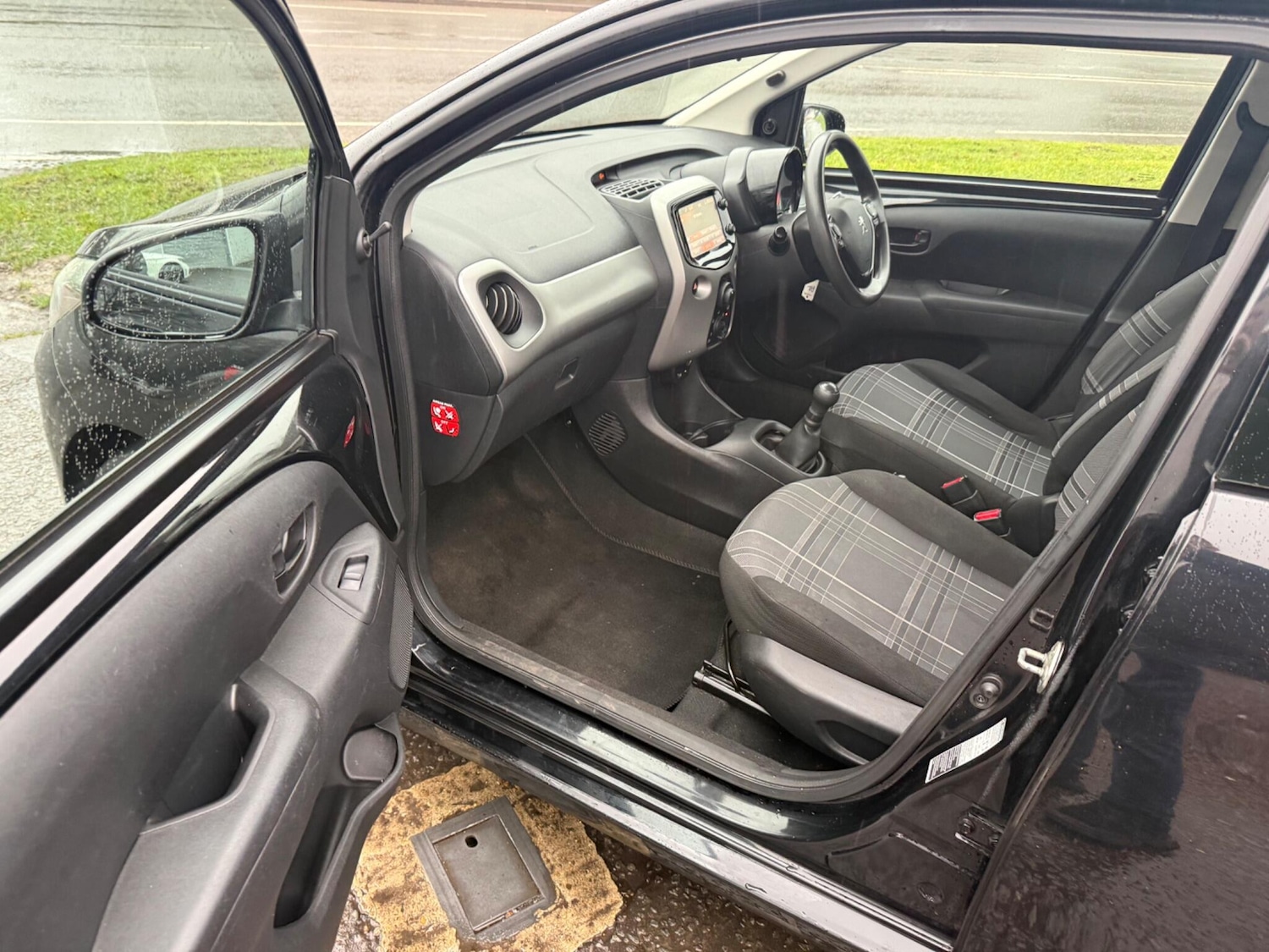 Used Peugeot 108 2017 for sale - 77786414: Photo 10