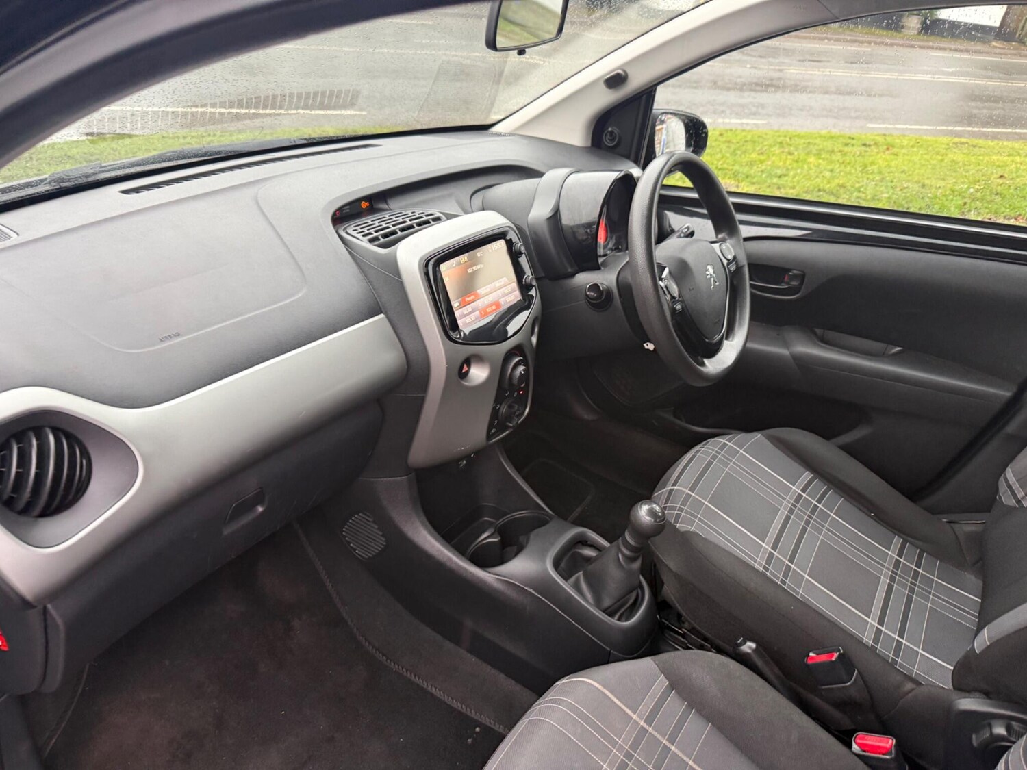 Used Peugeot 108 2017 for sale - 77786414: Photo 12