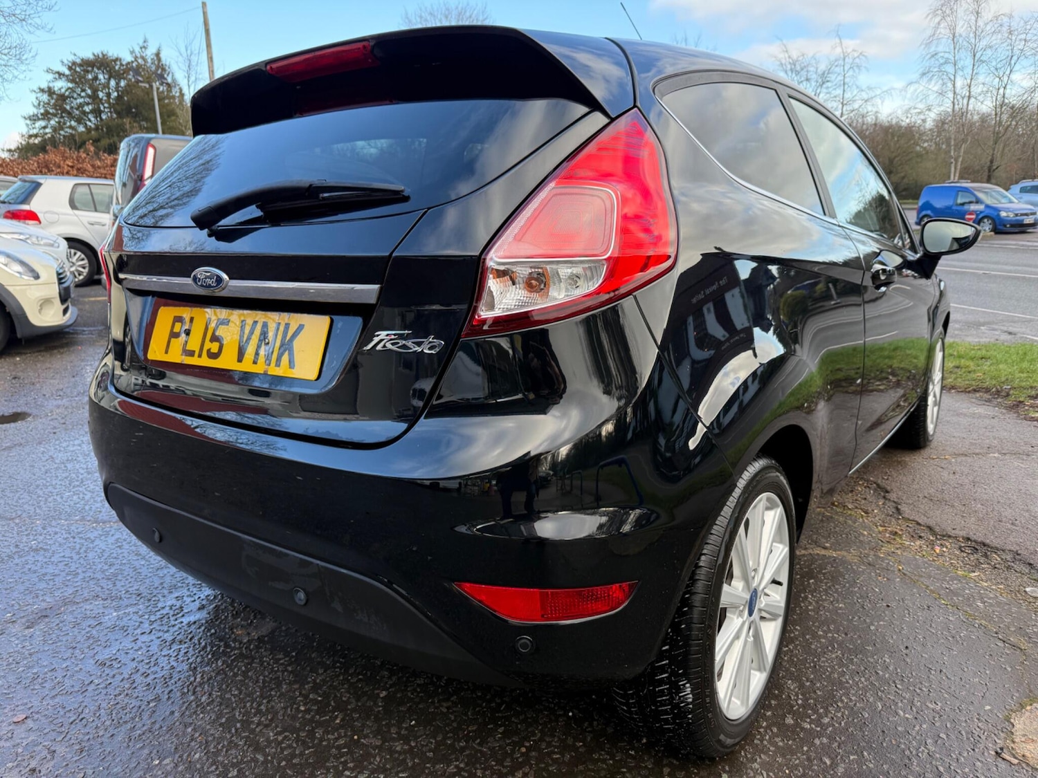 Used Ford Fiesta 2015 for sale - 77355205: Photo 2