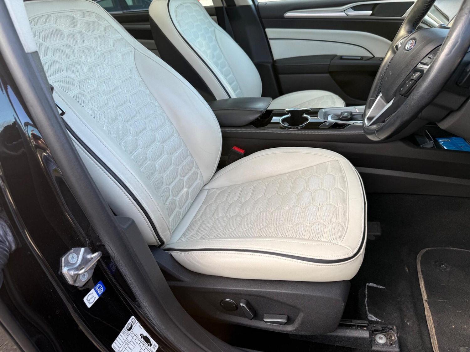 Used Ford Mondeo 2018 for sale - 78154836: Photo 23