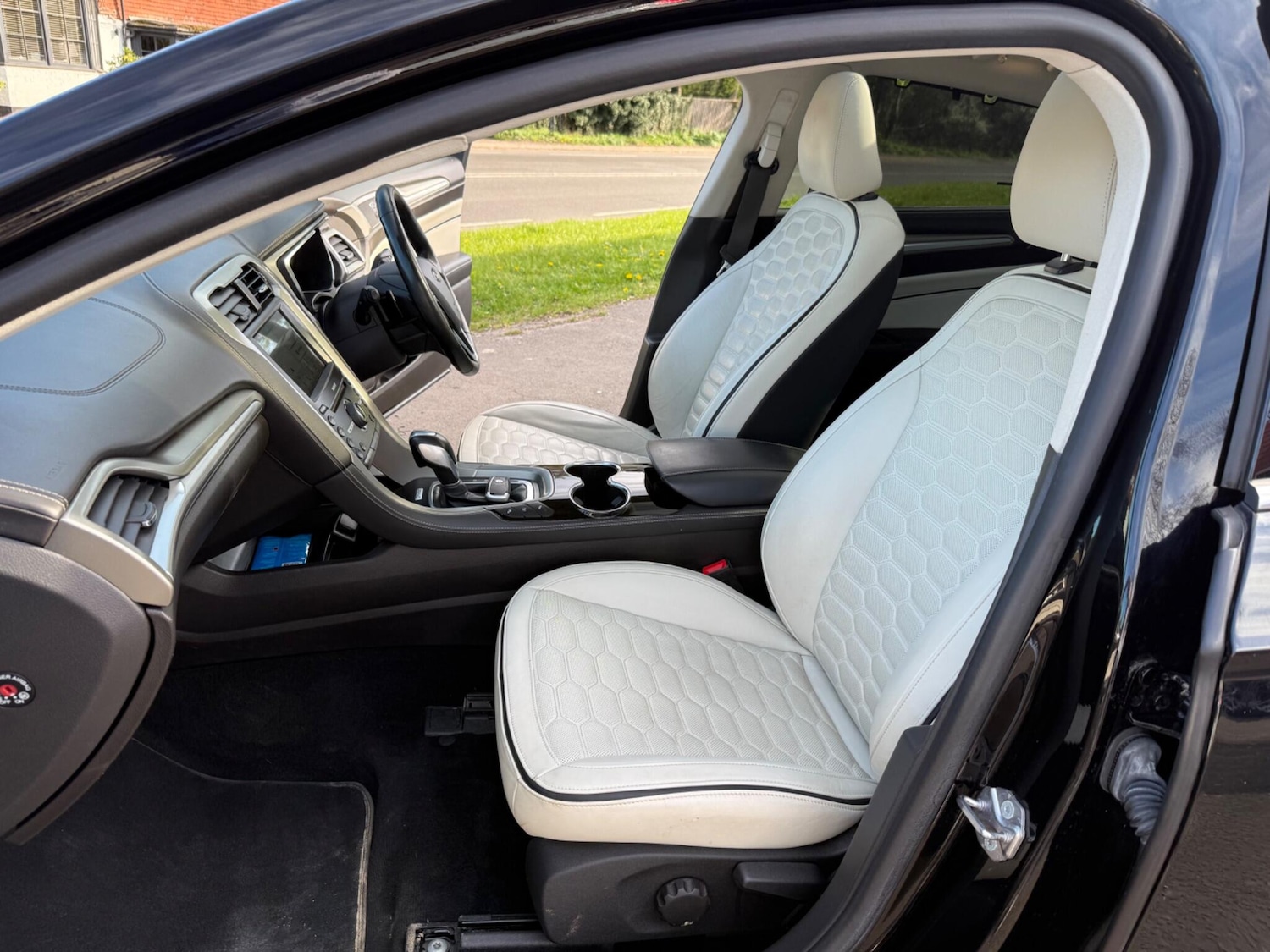 Used Ford Mondeo 2018 for sale - 78154836: Photo 45