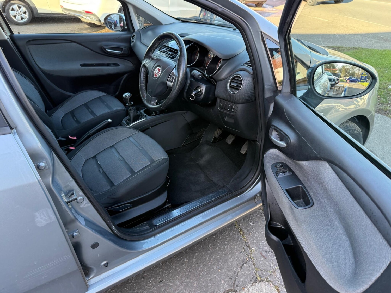 Used Fiat Punto Evo 2010 for sale - 77919080: Photo 25