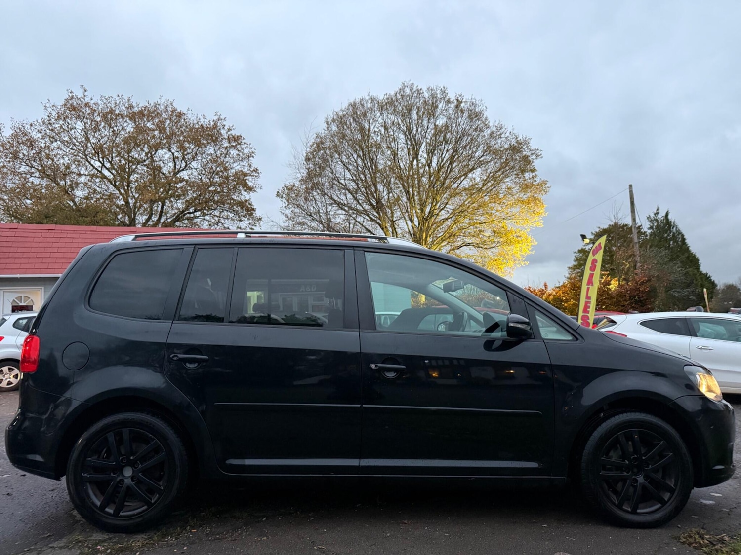 Used Volkswagen Touran 2012 for sale - 76691753: Photo 11