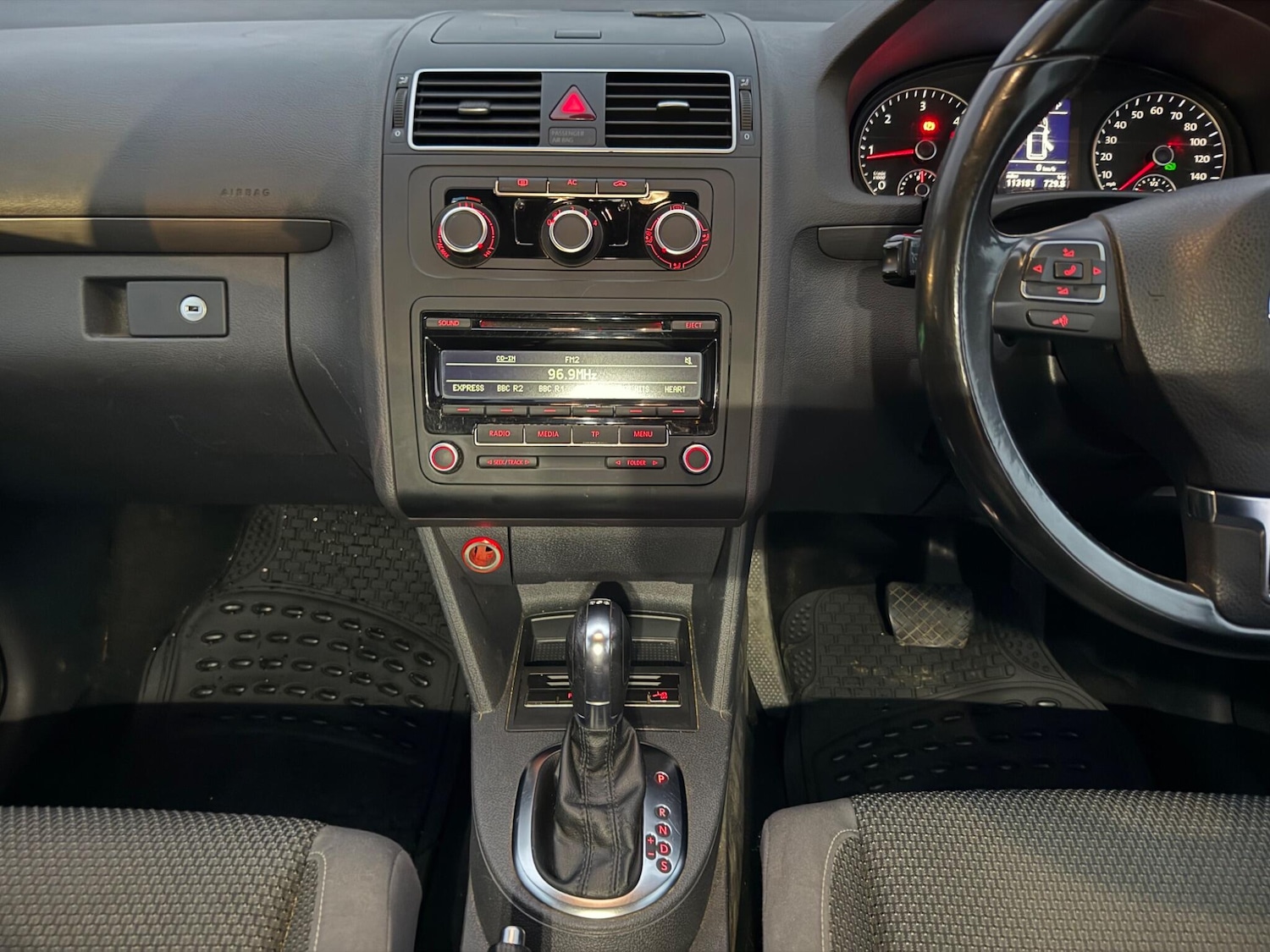 Used Volkswagen Touran 2012 for sale - 76691753: Photo 16