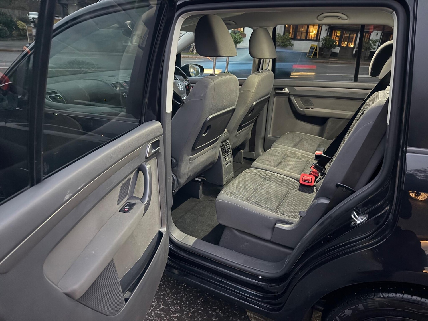 Used Volkswagen Touran 2012 for sale - 76691753: Photo 20