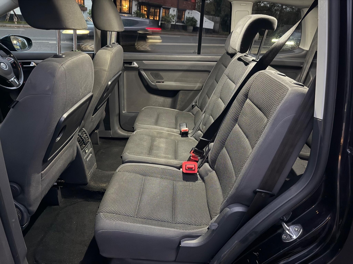 Used Volkswagen Touran 2012 for sale - 76691753: Photo 21