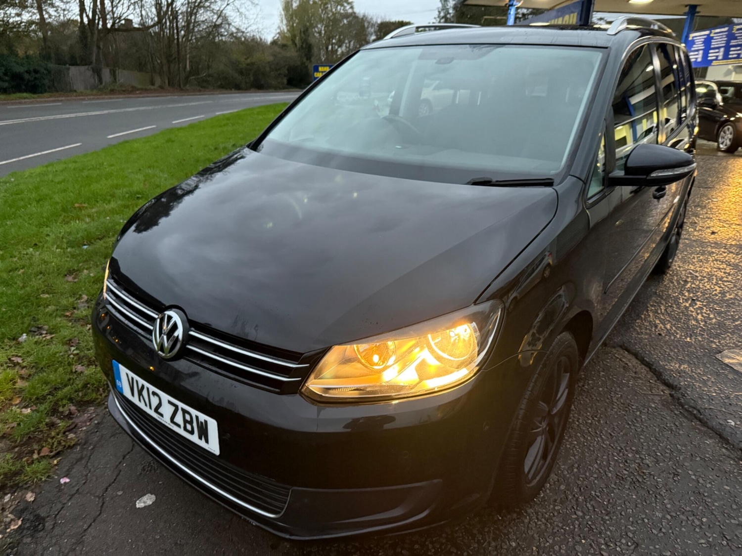 Used Volkswagen Touran 2012 for sale - 76691753: Photo 3