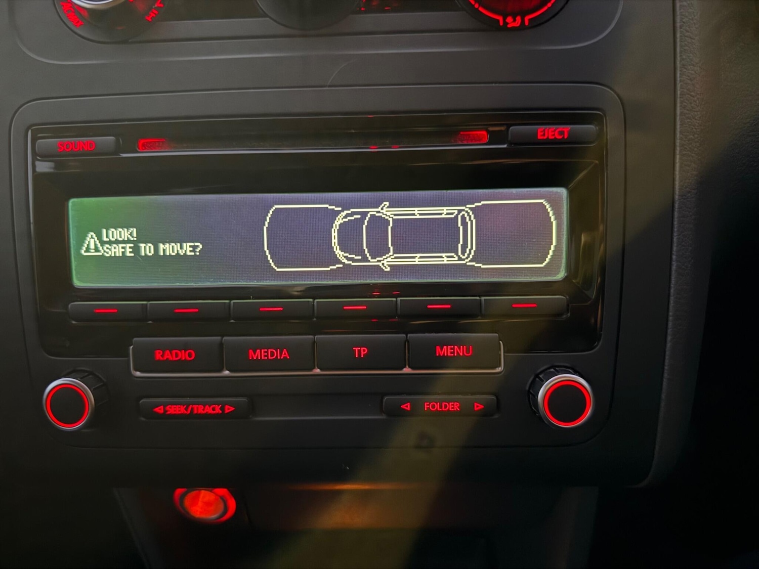 Used Volkswagen Touran 2012 for sale - 76691753: Photo 30