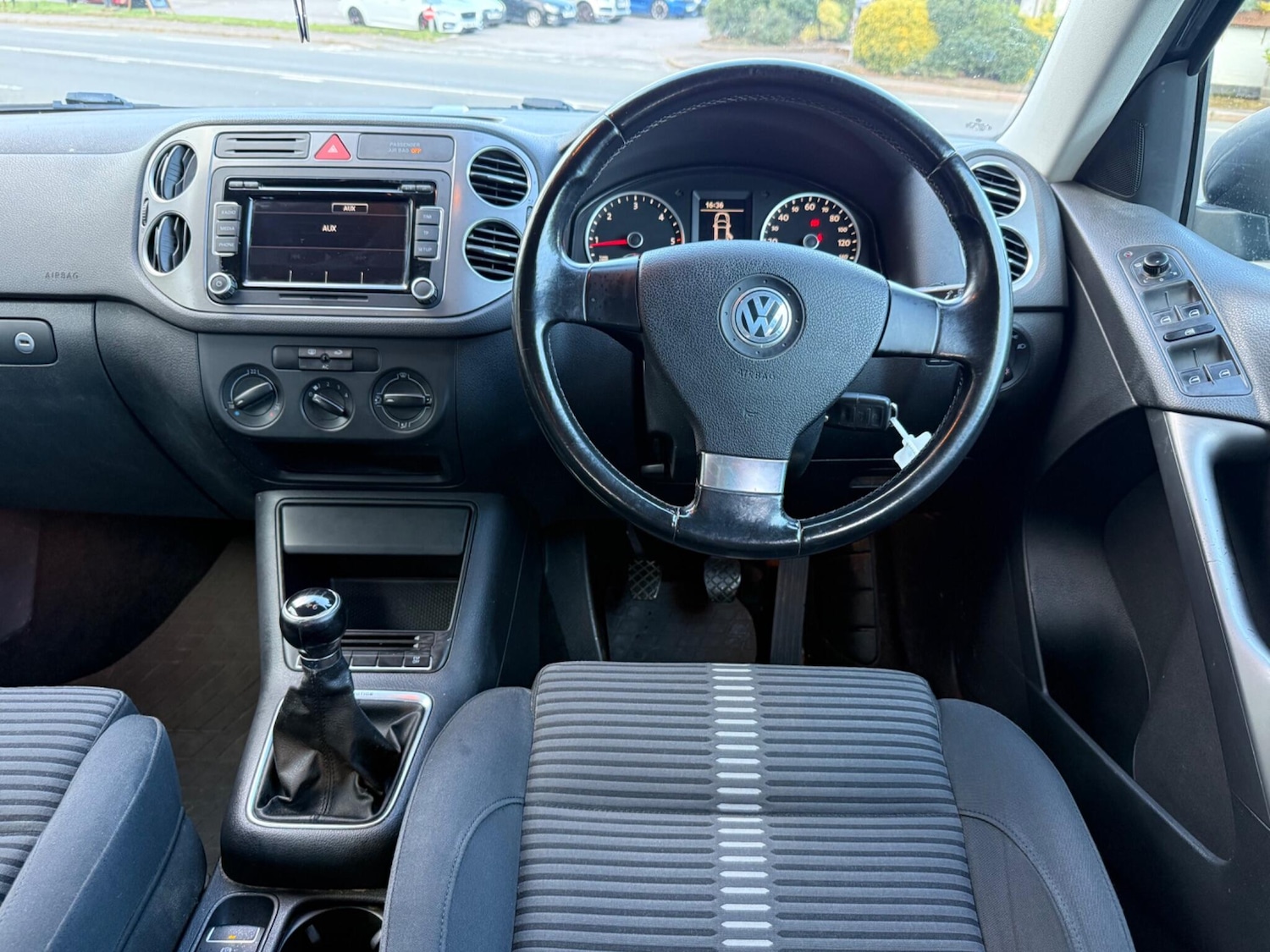 Used Volkswagen Tiguan 2009 for sale - 78201541: Photo 25