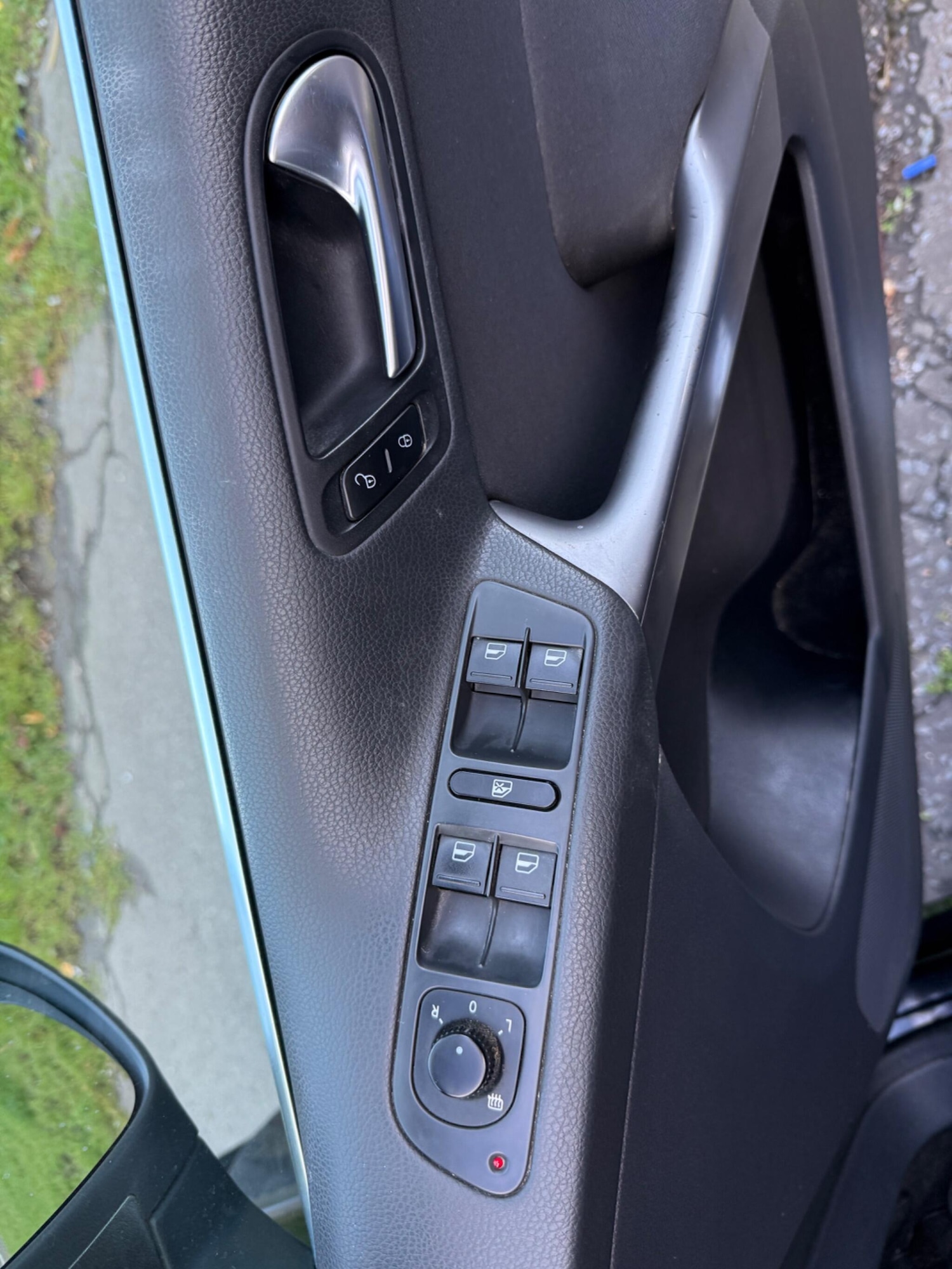 Used Volkswagen Tiguan 2009 for sale - 78201541: Photo 35