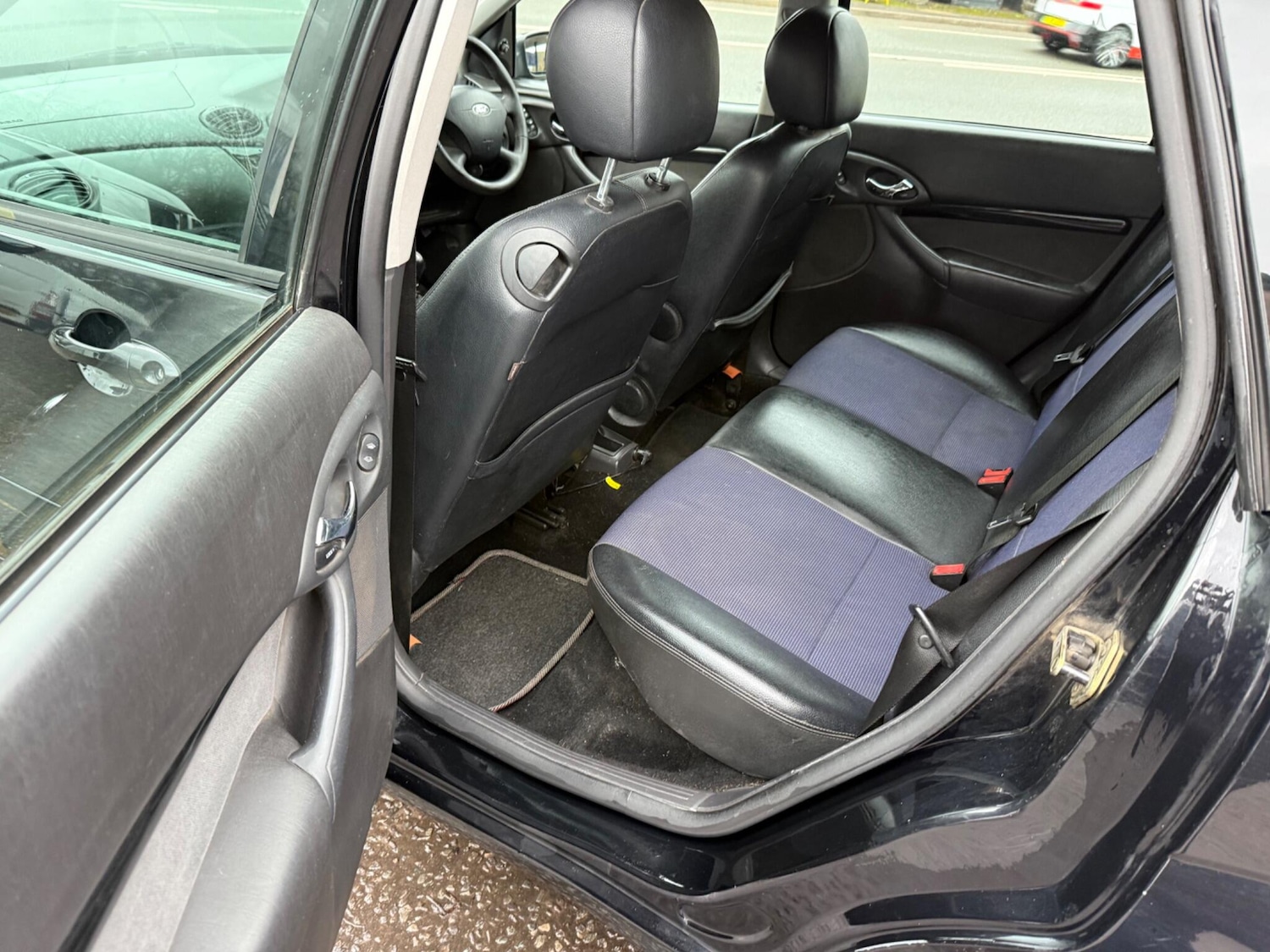 Used Ford Focus 2004 for sale - 77152692: Photo 18