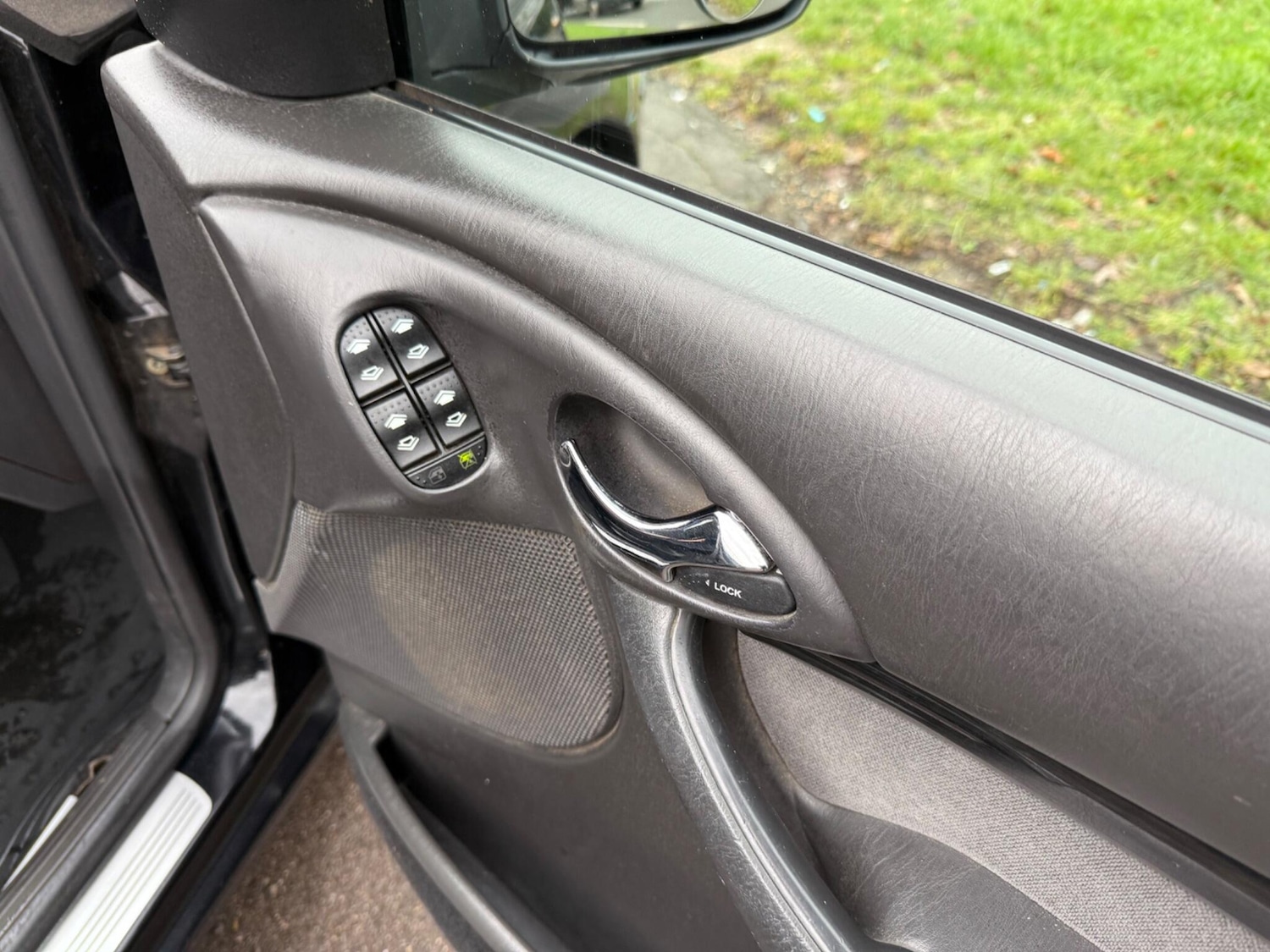 Used Ford Focus 2004 for sale - 77152692: Photo 28