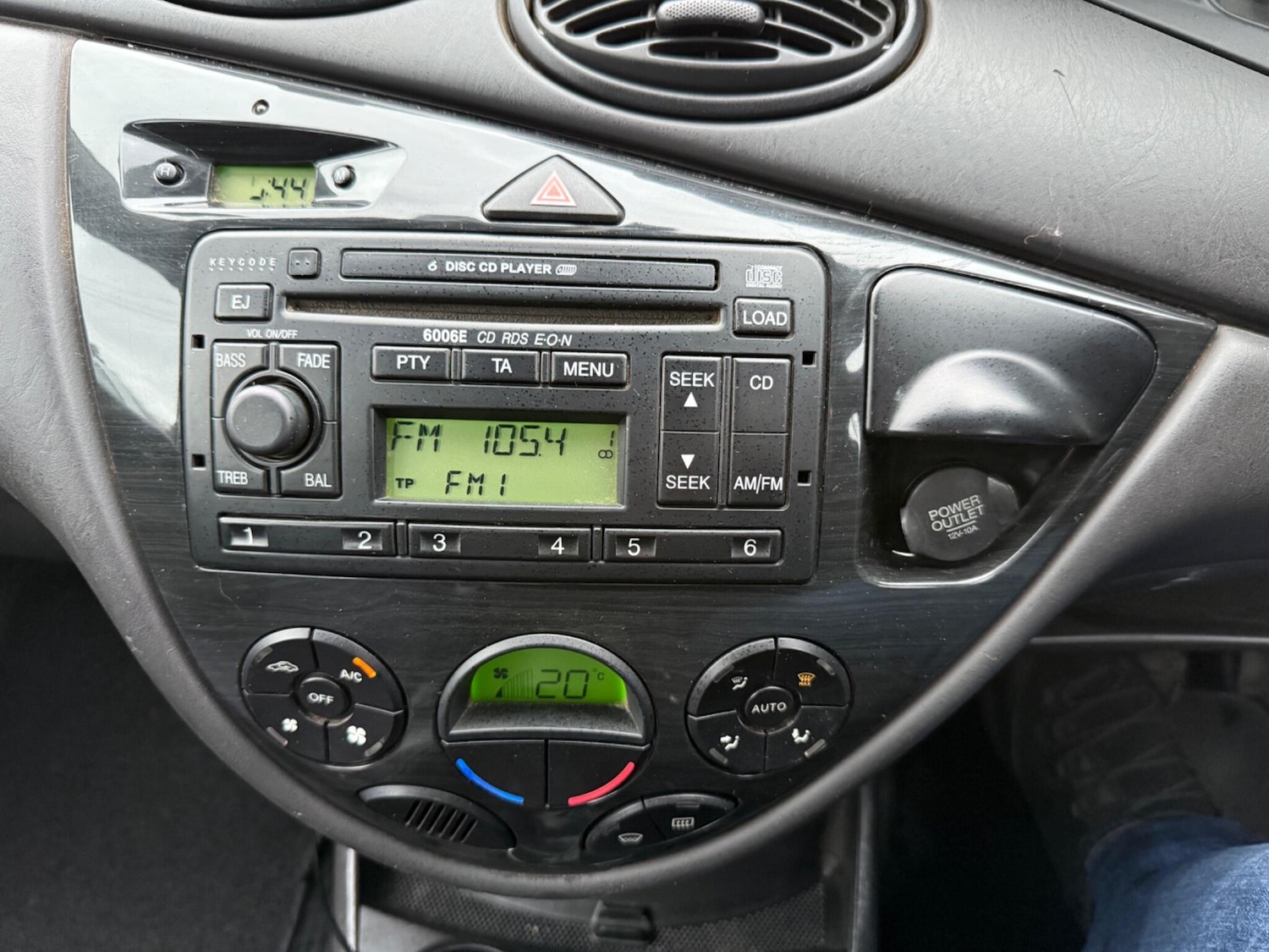 Used Ford Focus 2004 for sale - 77152692: Photo 32