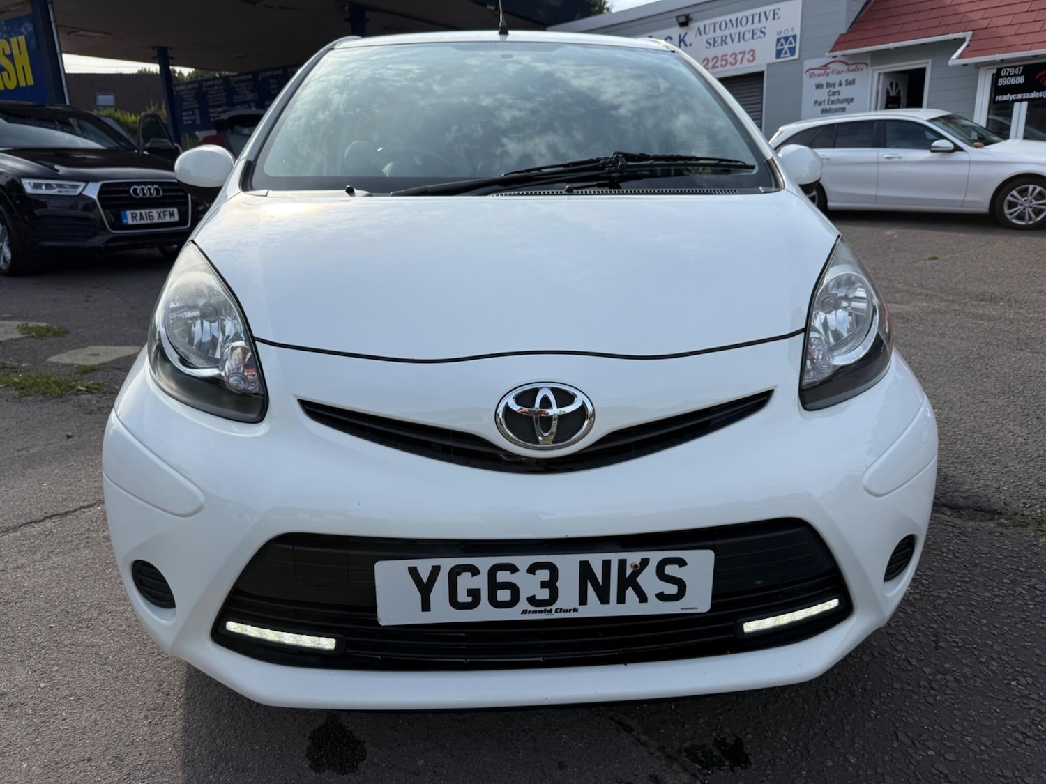 Used Toyota AYGO 2013 for sale - 76412424: Photo 11