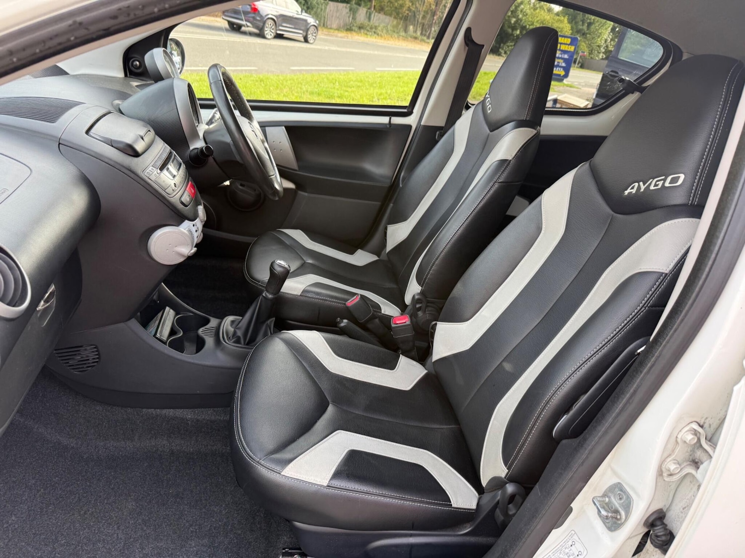 Used Toyota AYGO 2013 for sale - 76412424: Photo 18