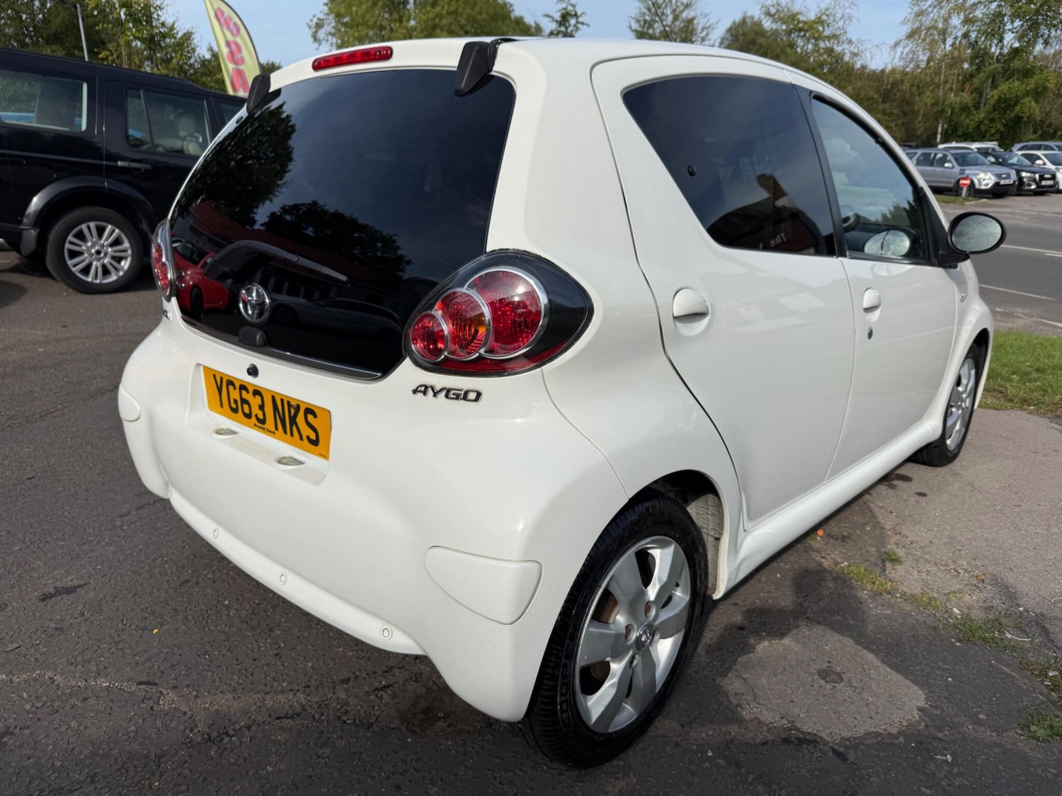 Used Toyota AYGO 2013 for sale - 76412424: Photo 2