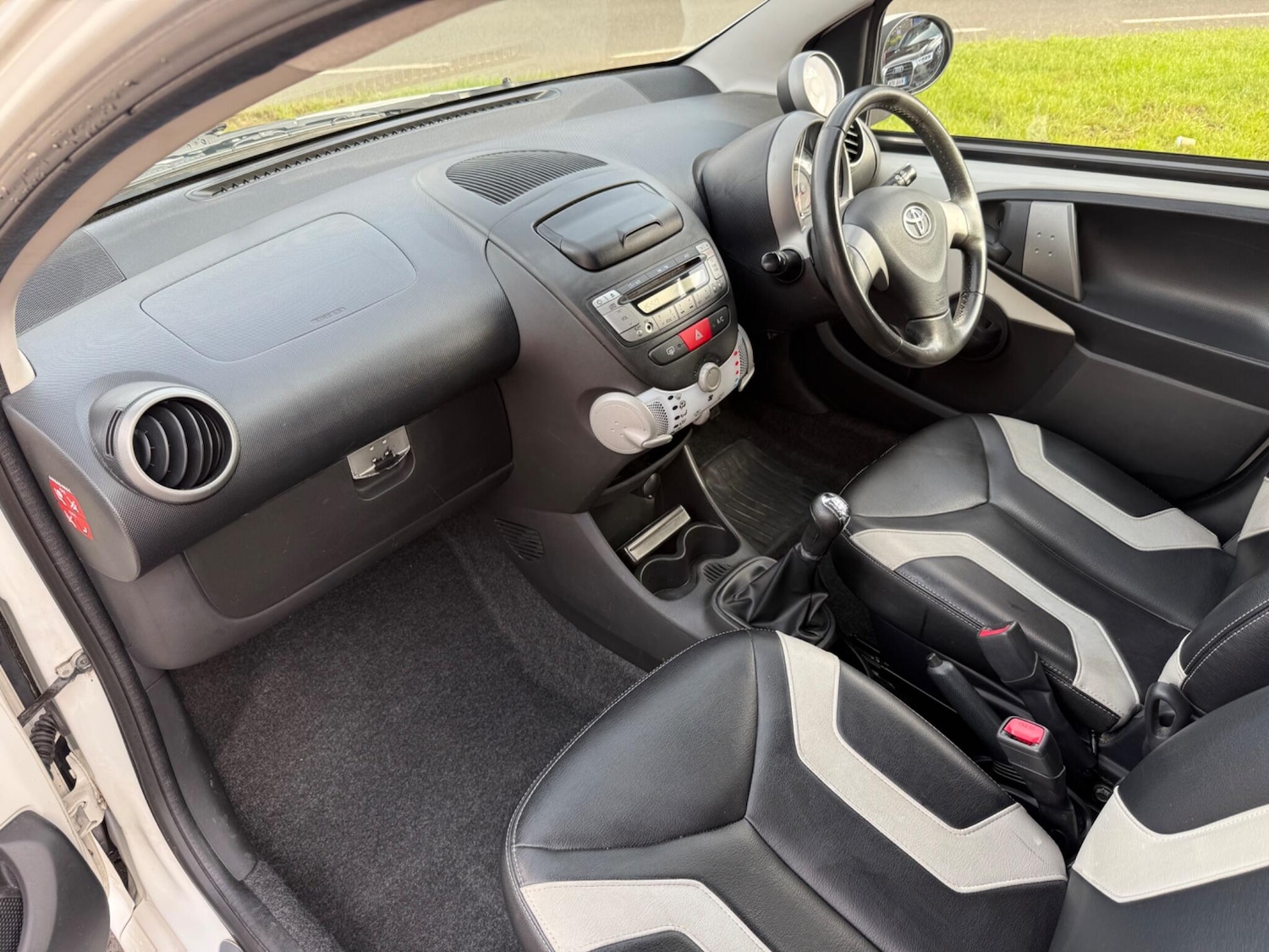 Used Toyota AYGO 2013 for sale - 76412424: Photo 20