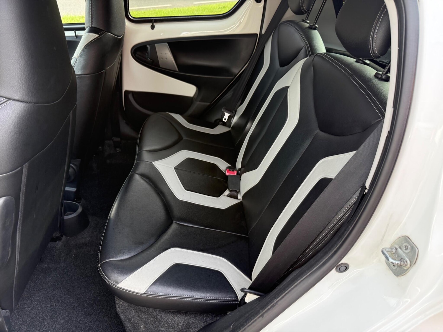 Used Toyota AYGO 2013 for sale - 76412424: Photo 22