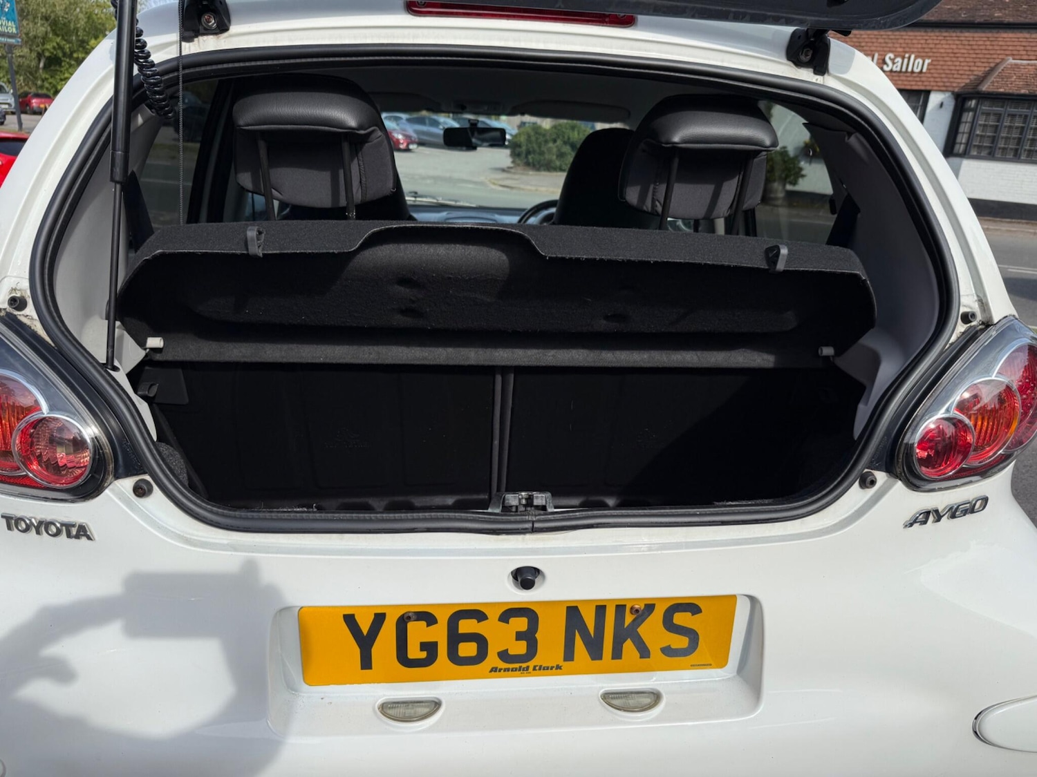 Used Toyota AYGO 2013 for sale - 76412424: Photo 23