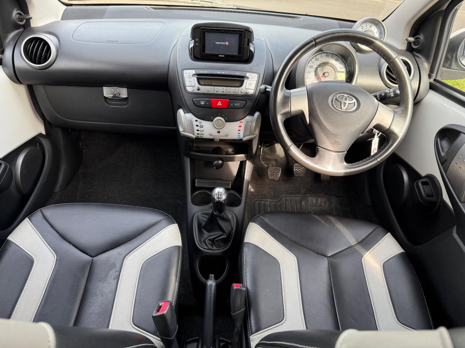 Used Toyota AYGO 2013 for sale - 76412424: Photo 27