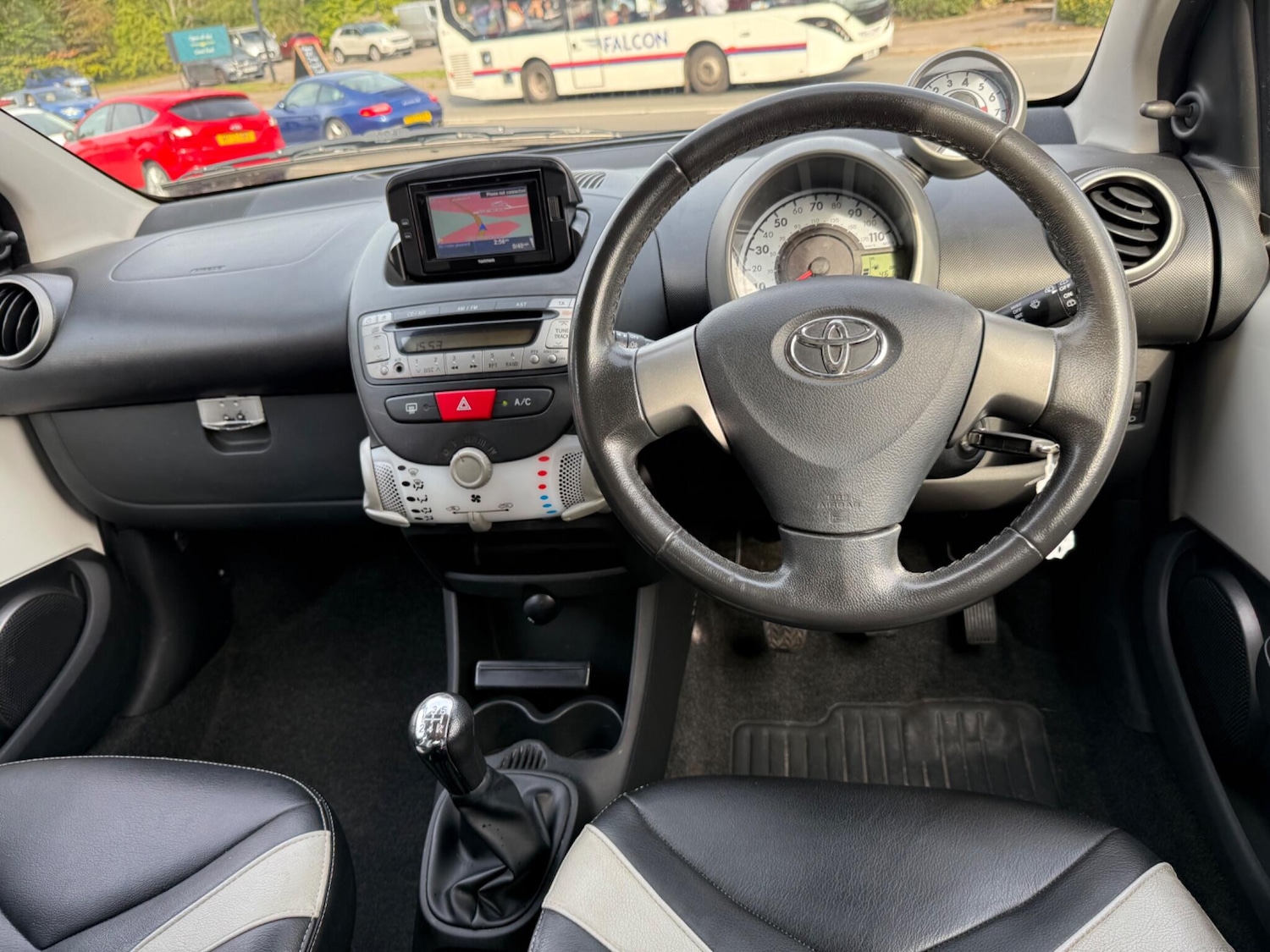 Used Toyota AYGO 2013 for sale - 76412424: Photo 28